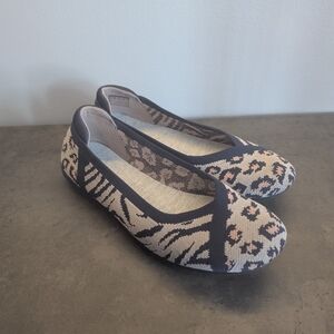 Clarks Women's Blue Leopard Patterned Flats